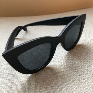 Matte Black Cateye Sunglasses